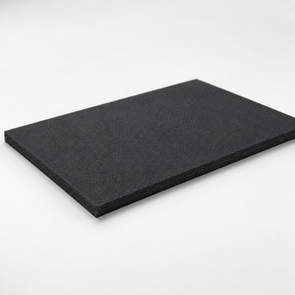 Zwart schuim 200 x 120 x 1,5 cm - Closed cell 